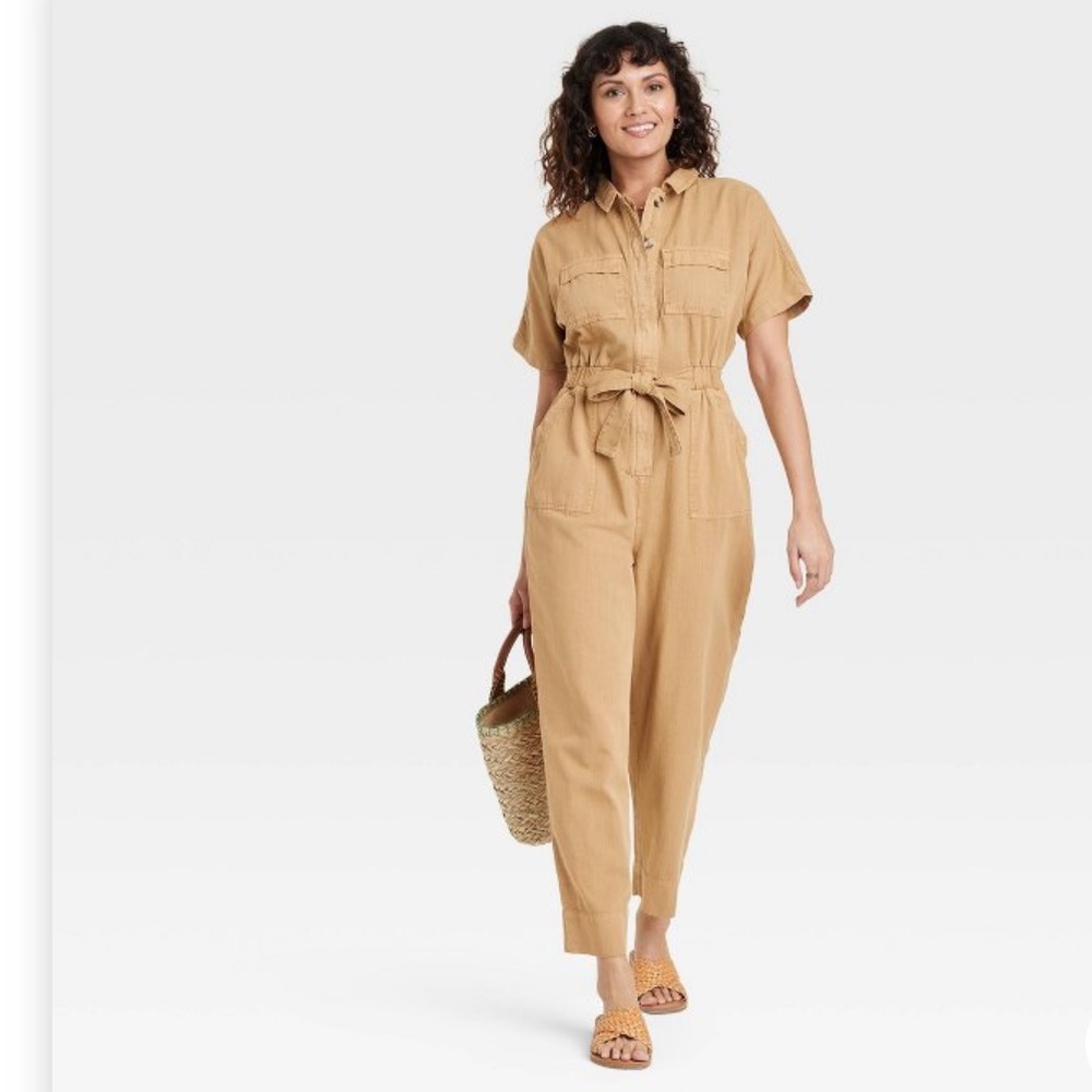Universal Thread Khaki Jumpsuit Sz 6